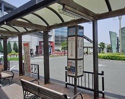 熊取駅前バス乗り場